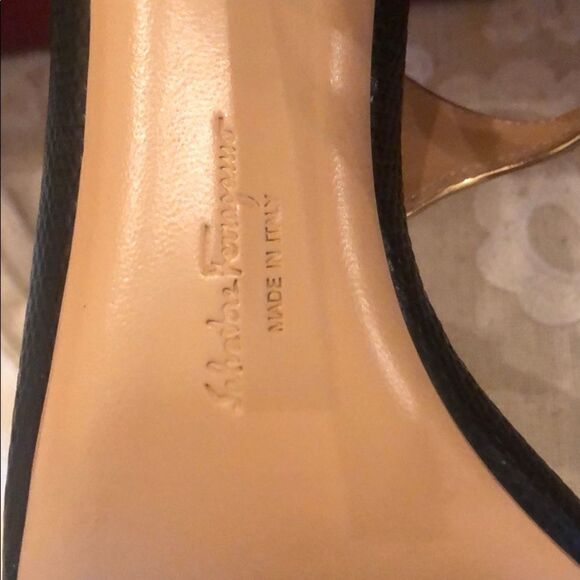 💲⬇️Salvatore Ferragamo T-Strap Monroe Sandals - Picture 9 of 11